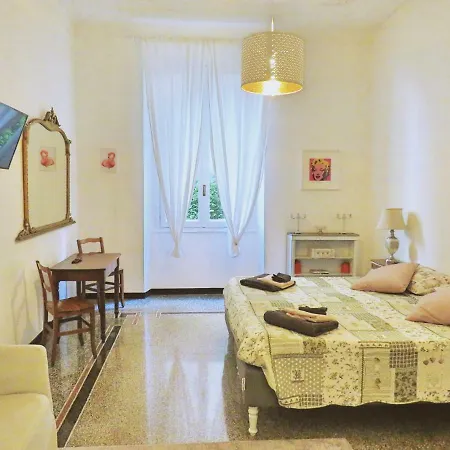 Chic Apartment Genoa